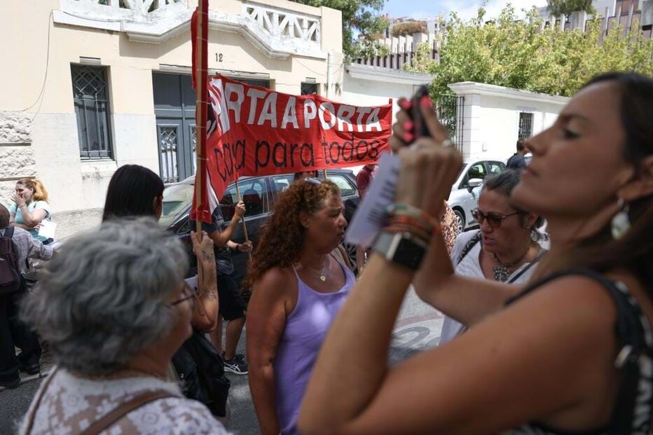 Concentração contra o programa do Governo 