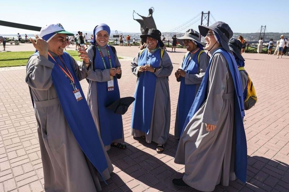 Peregrinos no Cristo Rei