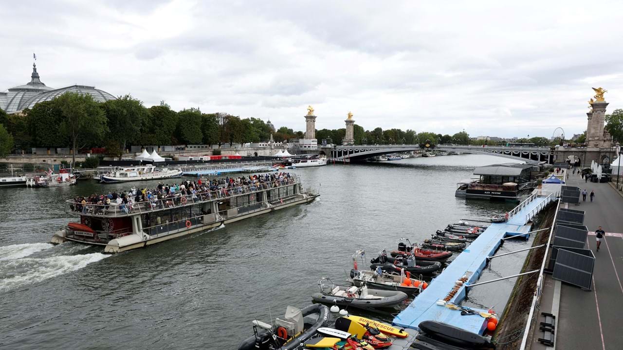 Qualidade da água do rio Sena, em Paris, obriga a cancelar prova teste de  natação para os Jogos Olímpicos