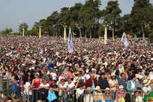 Milhares de peregrinos no Santuário de Fátima