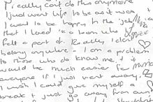 A polícia de Cheshire divulgou imagens de notas escritas pela enfermeira considerada culpada pela morte de sete bebés