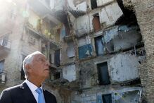 Marcelo visita locais destruídos pela guerra em Horenka 