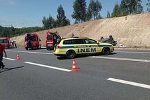 Um morto e três feridos em despiste seguido de capotamento em Arouca. EN327 está condicionada