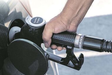 ISP com desconto passa para 28,537 cêntimos por litro no gasóleo e 45,644 na gasolina