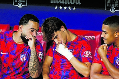 João Félix não saiu do banco