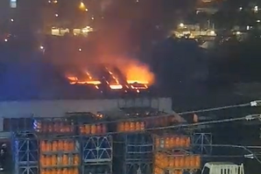 Incêndio deflagra em oficina automóvel em Portimão