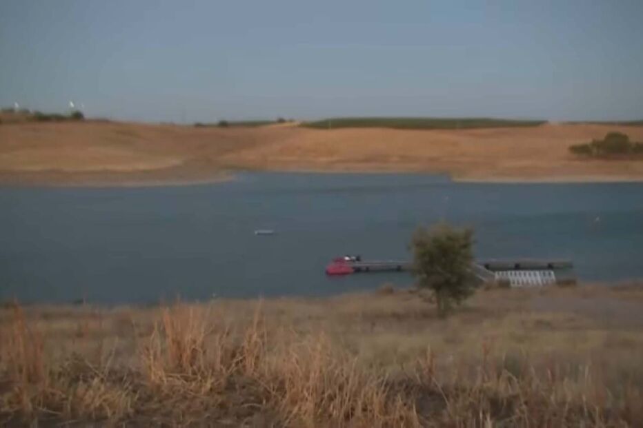 Embarcação com seis ocupantes naufraga no Alqueva 