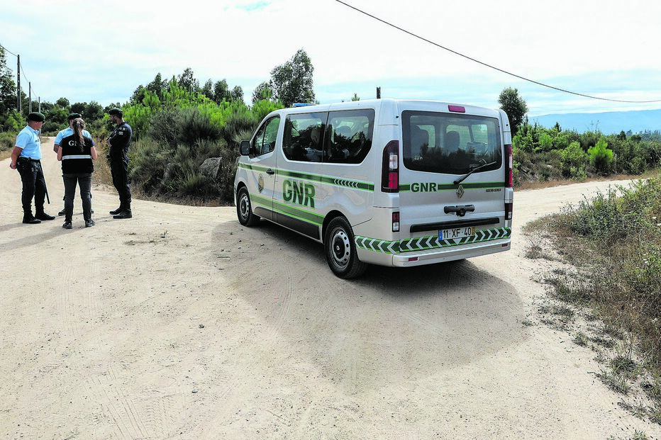 Autoridades realizaram buscas no terreno onde a seita está instalada