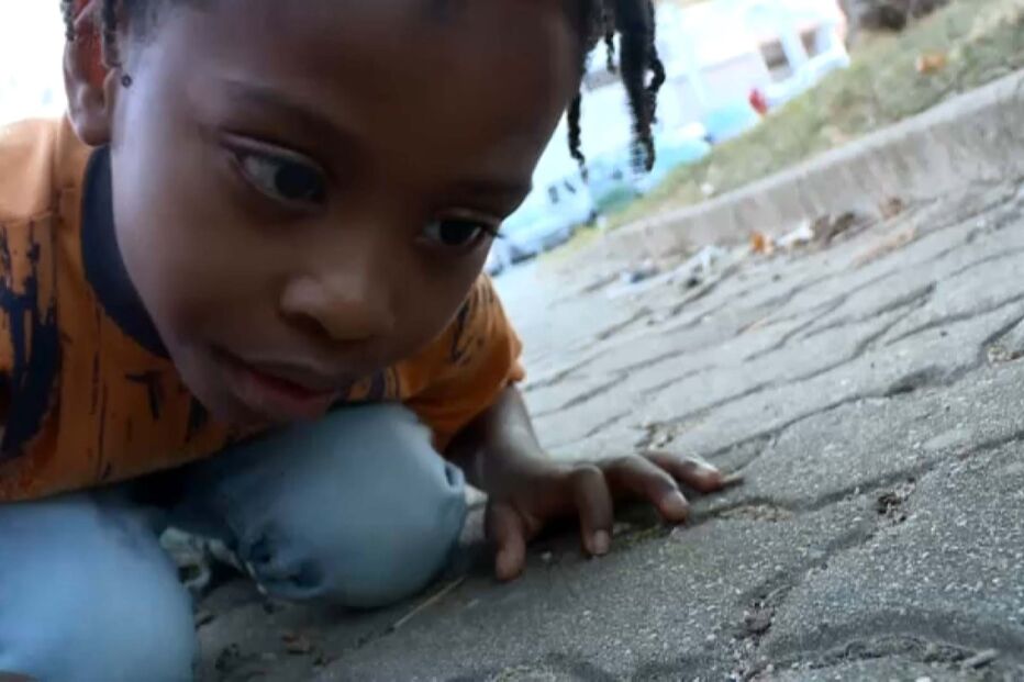 Desalojados, separado da mãe