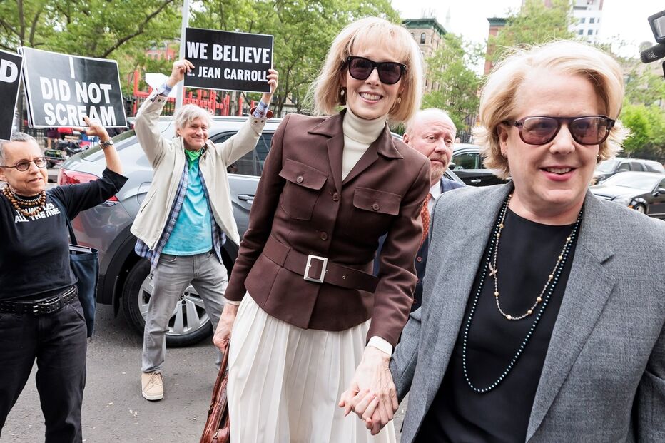 Imagem E. Jean Carroll 47457567.jpg (18695113) (Milenium)