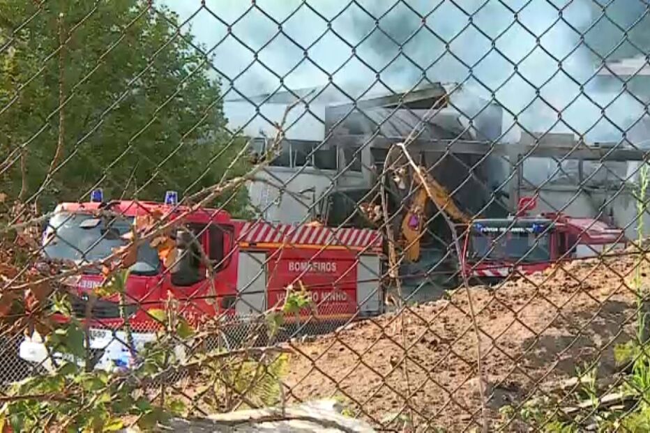 Incêndio em carpintaria