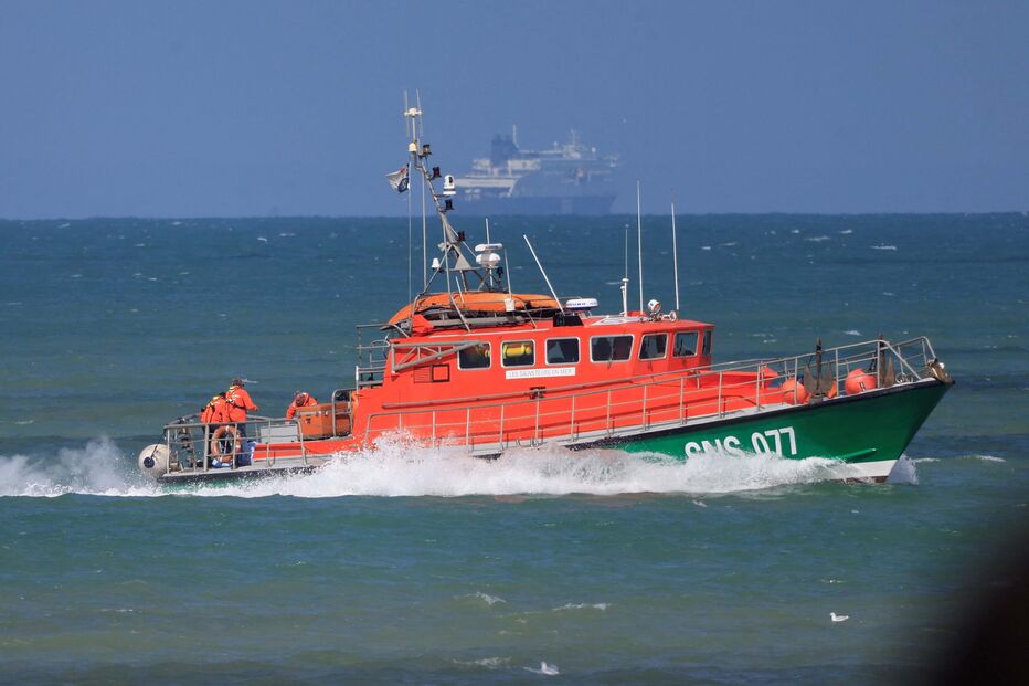 Resgate de migrantes no Cnnal da Mancha