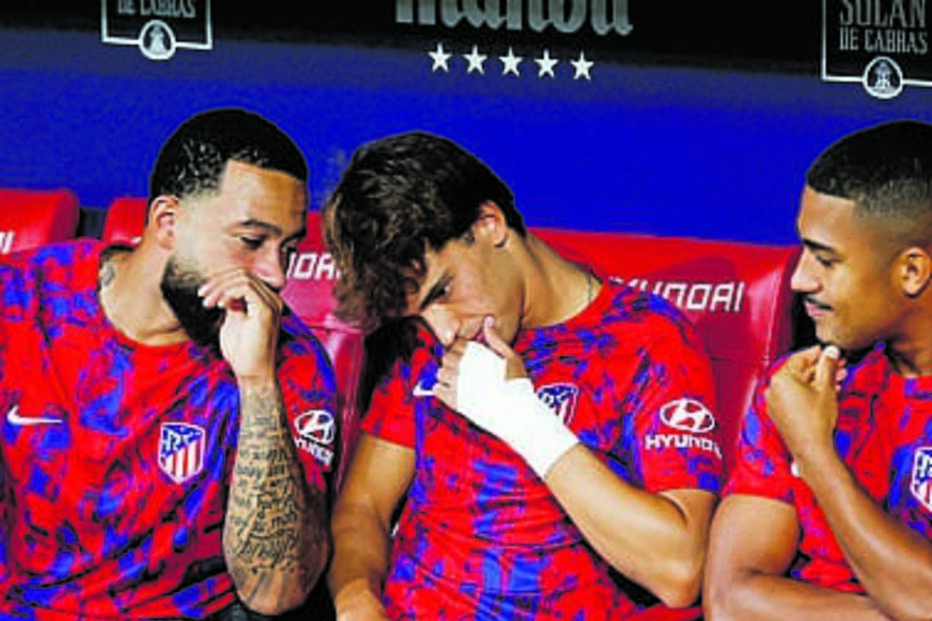 João Félix não saiu do banco