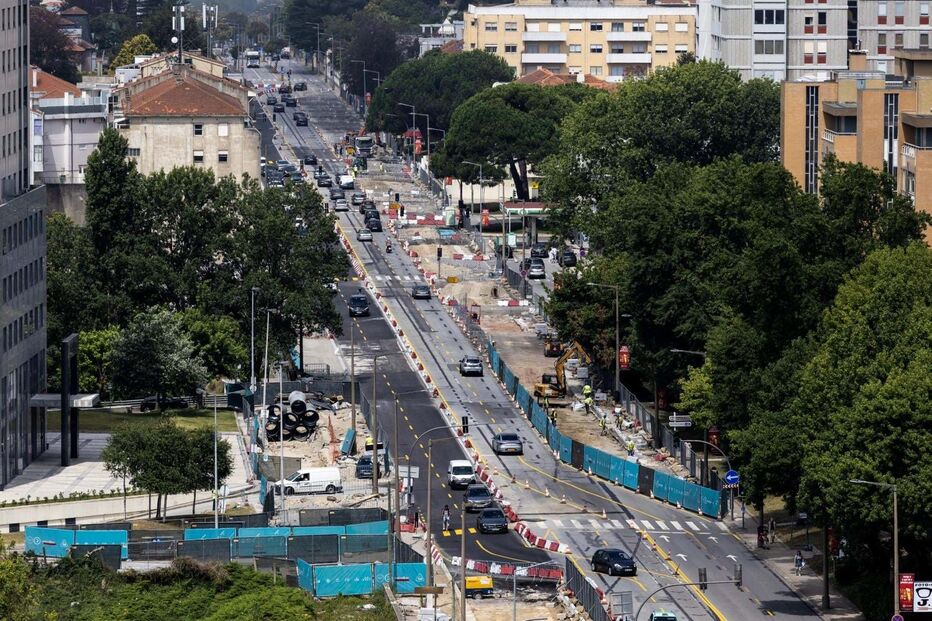Obras do metrobus na Avenida da Boavista