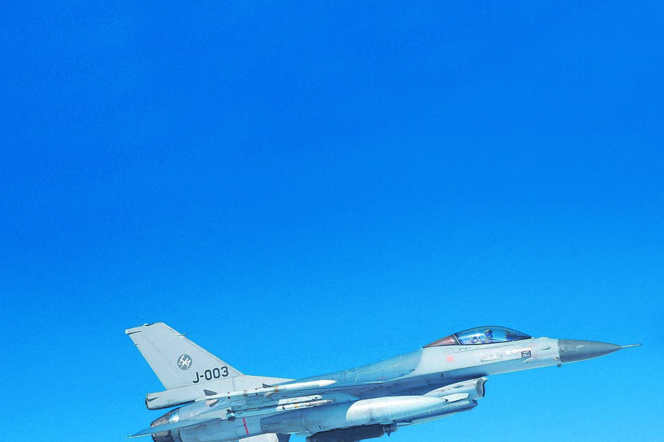 Dinamarca e Países Baixos lideram treino de pilotos e podem agora fornecer caças 