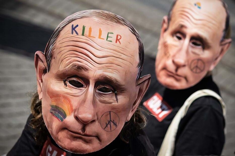 Russos protestam no Porto contra 