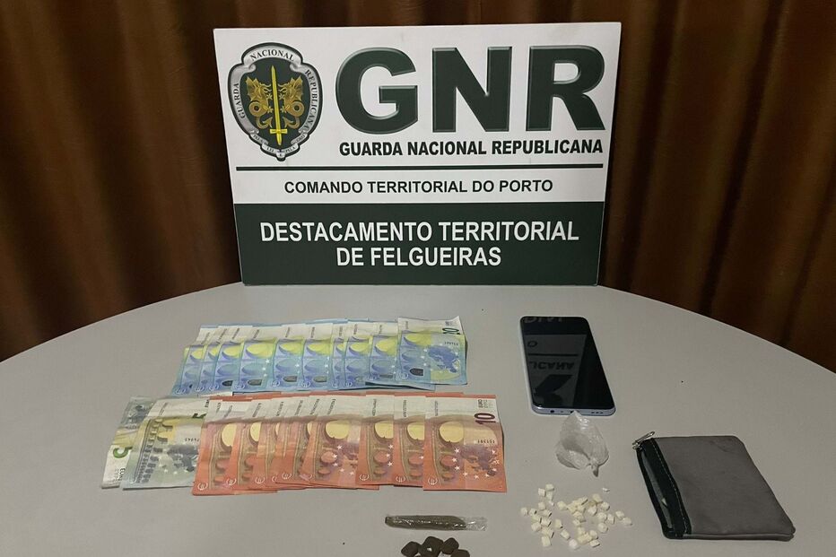 GNR apreendeu 22 doses de cocaína e nove de haxixe