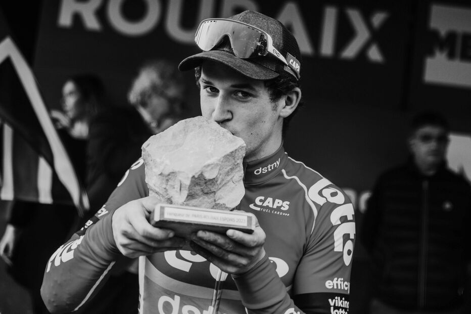 Ciclista belga Tijl De Decker morre aos 22 anos após acidente em treino