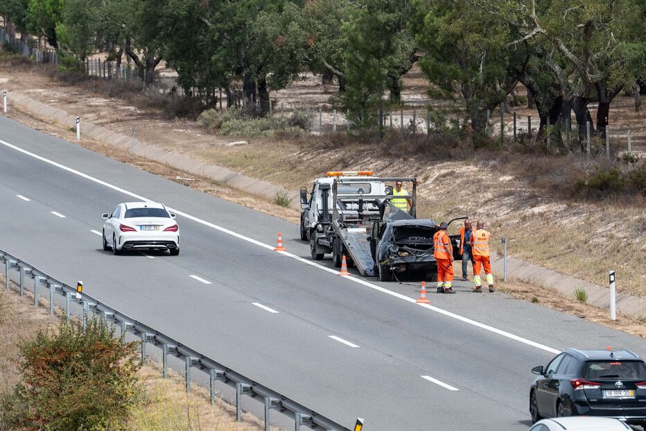 Quatro feridos em despiste na A2 em Grândola
