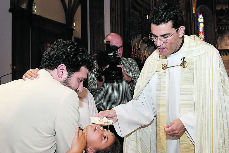 Família reunida no batizado e aniversário da sobrinha de CR7