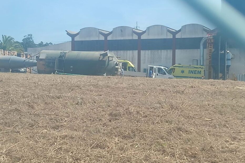 Homem gravemente ferido em acidente de trabalho em Santa Maria da Feira