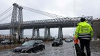 Declarado estado de emergência em Nova Iorque devido a chuva torrencial e inundações
