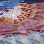 Notas de 5 e 10 euros