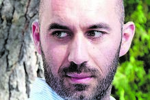 Padre Paulo Duarte desmascarou o burlão e fez um alerta público, publicando mensagens