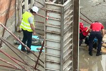 Trabalhador ferido em queda na Amadora