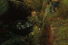 Carro despista-se e cai ao rio em Queluz