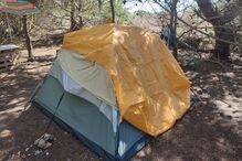Várias pessoas vivem agora em tendas na QUinta dos Ingles, perto da praia de Carcavelos