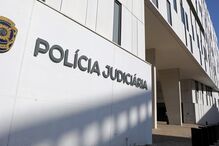 Vê pelo telemóvel companheiro a violar a neta com deficiência 