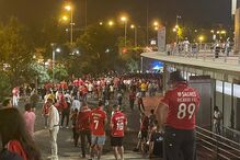 Adepto sente-se mal no final do Benfica-FC Porto