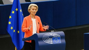 Presidente da Comissão Europeia visada por manifestantes pró-Palestina