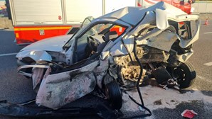 Dois jovens morrem em acidente entre dois carros na A1 em Gaia
