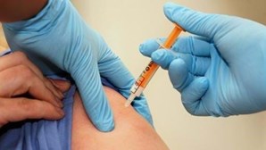 Mais próxima e com horários alargados: Campanha de vacinação contra a gripe e COVID-19 arranca hoje