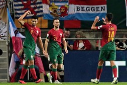 Diogo Jota (ao centro) também marcou na goleada de Portugal frente ao Luxemburgo