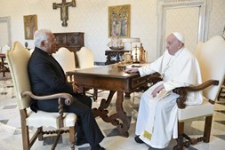 Paz, clima e migrações foram temas do encontro entre António Costa e o Papa