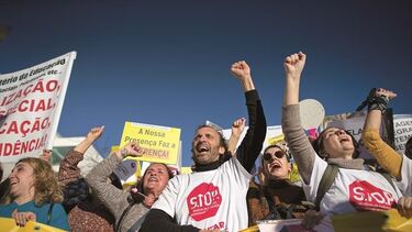 Dois dias de greve no Ensino e na Saúde