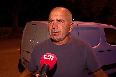 Homem estaciona mal o carro para ajudar passageiros de autocarro em chamas e acaba multado