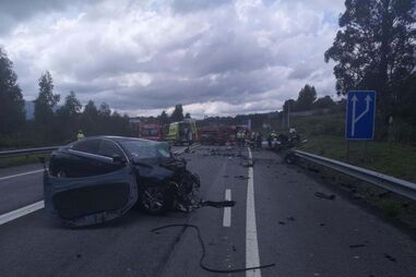 Um morto e dois feridos após choque frontal no IC28 em Arcos de Valdevez