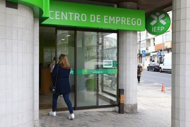 Desempregada perde direito a resgate de PPR após suspender inscrição no IEFP