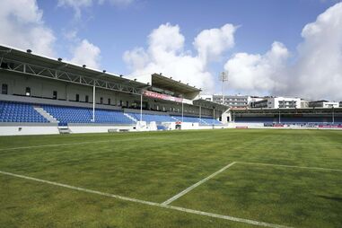 Estádio Marcolino de Castro, casa do Feirense