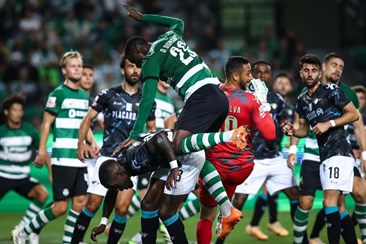 Sporting vence Moreirense e chega-se à frente, Sporting