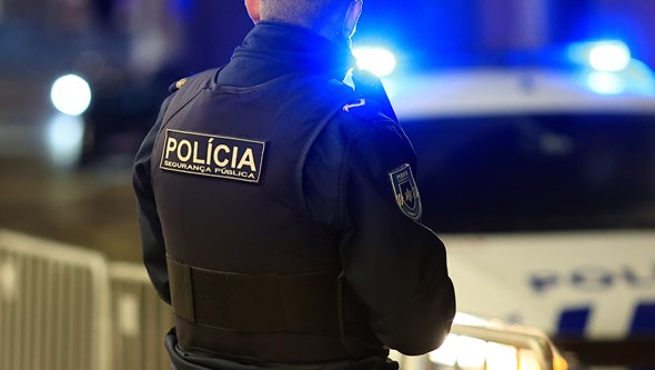 Condutor com heroína foge vários quilómetros à PSP no Porto e abalroa 3 viaturas