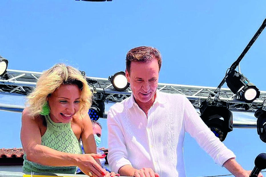 Luciana Abreu diz que Emanuel é o seu “príncipe do castelo da SIC”