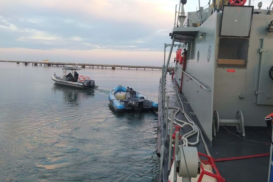 Apreendidas cerca de 1,1 toneladas de haxixe em alto mar a sul de Portugal