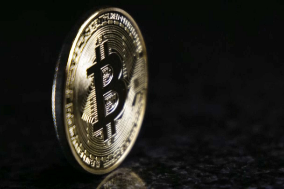 Burla com bitcoins leva 290 mil euros a dois investidores