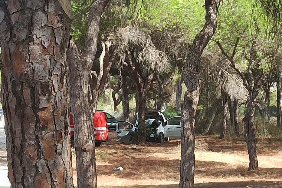 Despiste de carrinha em Vilamoura