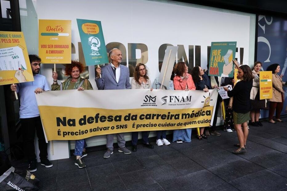 Médicos, protesto, SNS